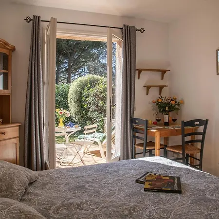 Holiday home Des Gardettes